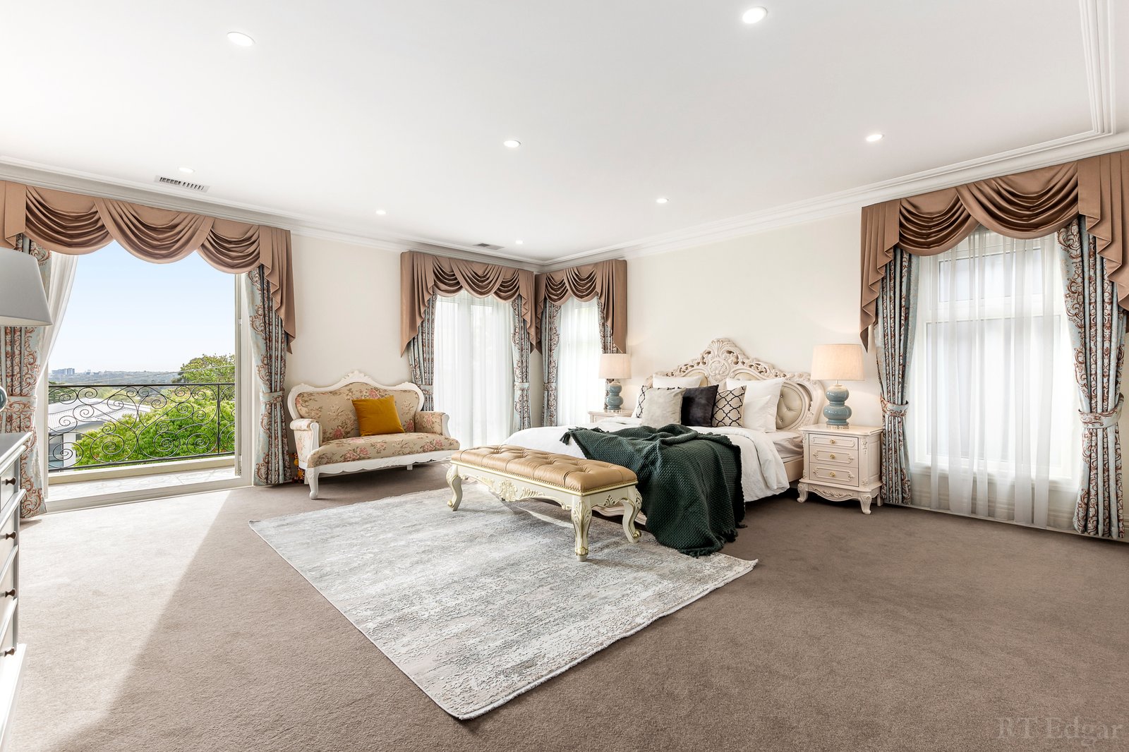 Real Estate and Property in 51 Longview Road, Balwyn North, VIC