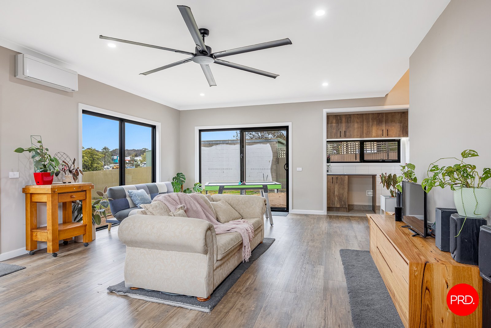 51 MacDougall Road GOLDEN SQUARE 7