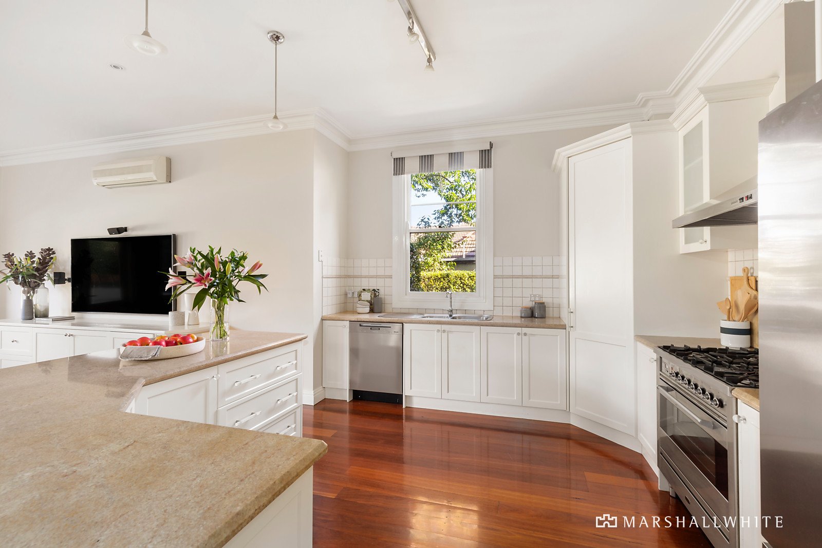 51 Middlesex Road, Surrey Hills, VIC