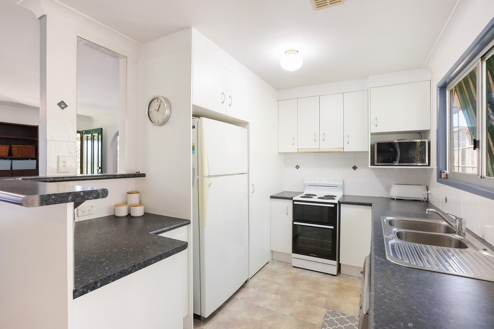 51 Mitchell Avenue MOLENDINAR 4