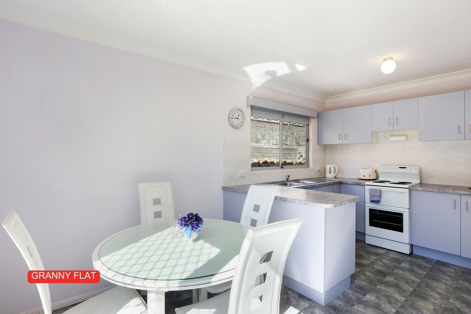 51 Mitchell Avenue MOLENDINAR 15