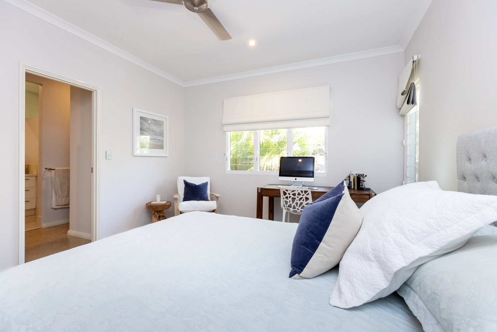 51 Nakamura Avenue BILINGURR 18