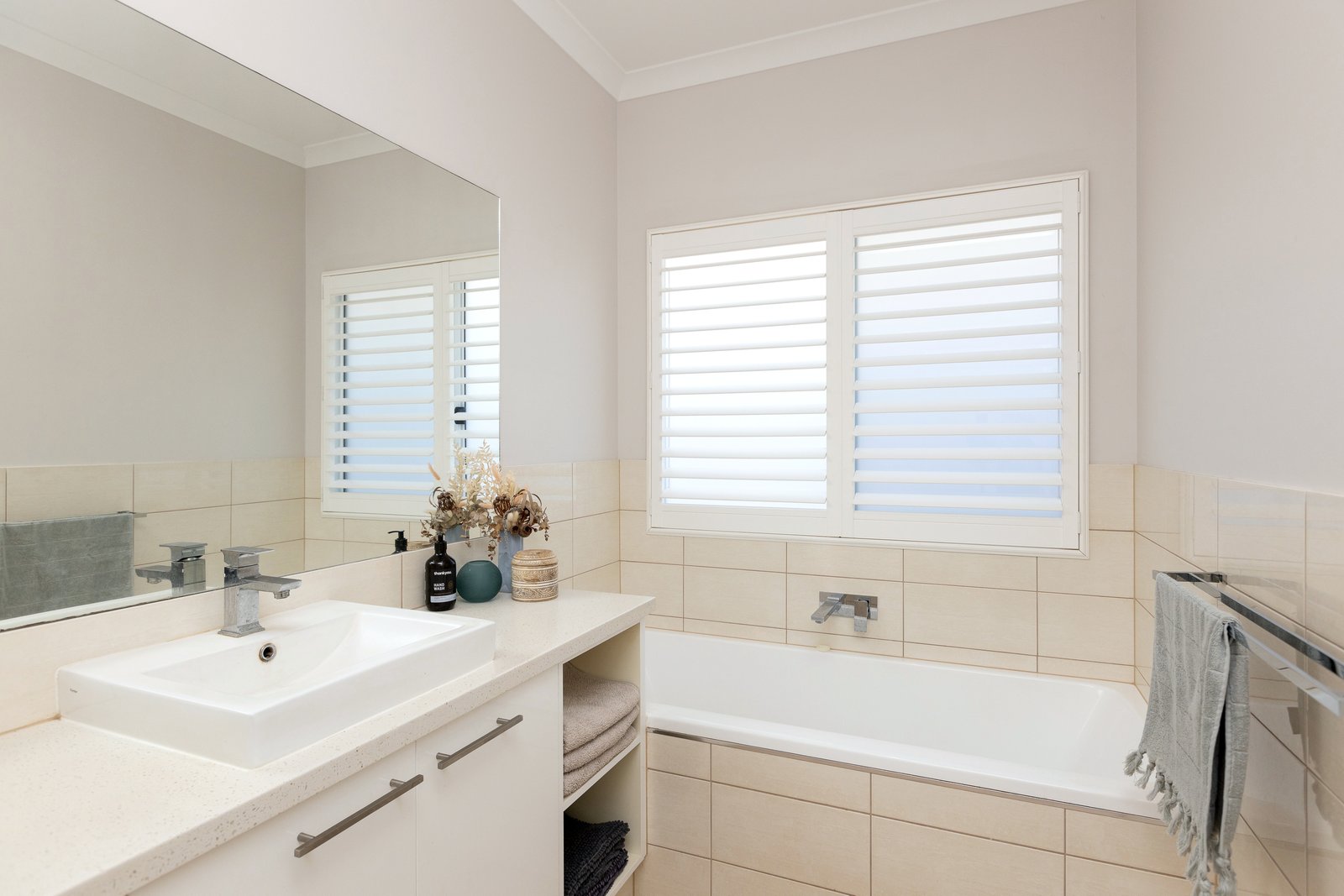 51 Nakamura Avenue BILINGURR 23