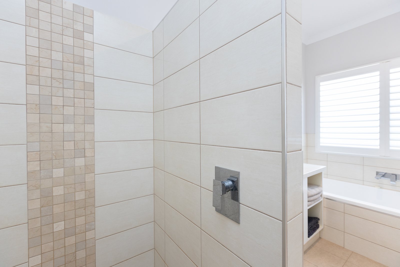 51 Nakamura Avenue BILINGURR 24