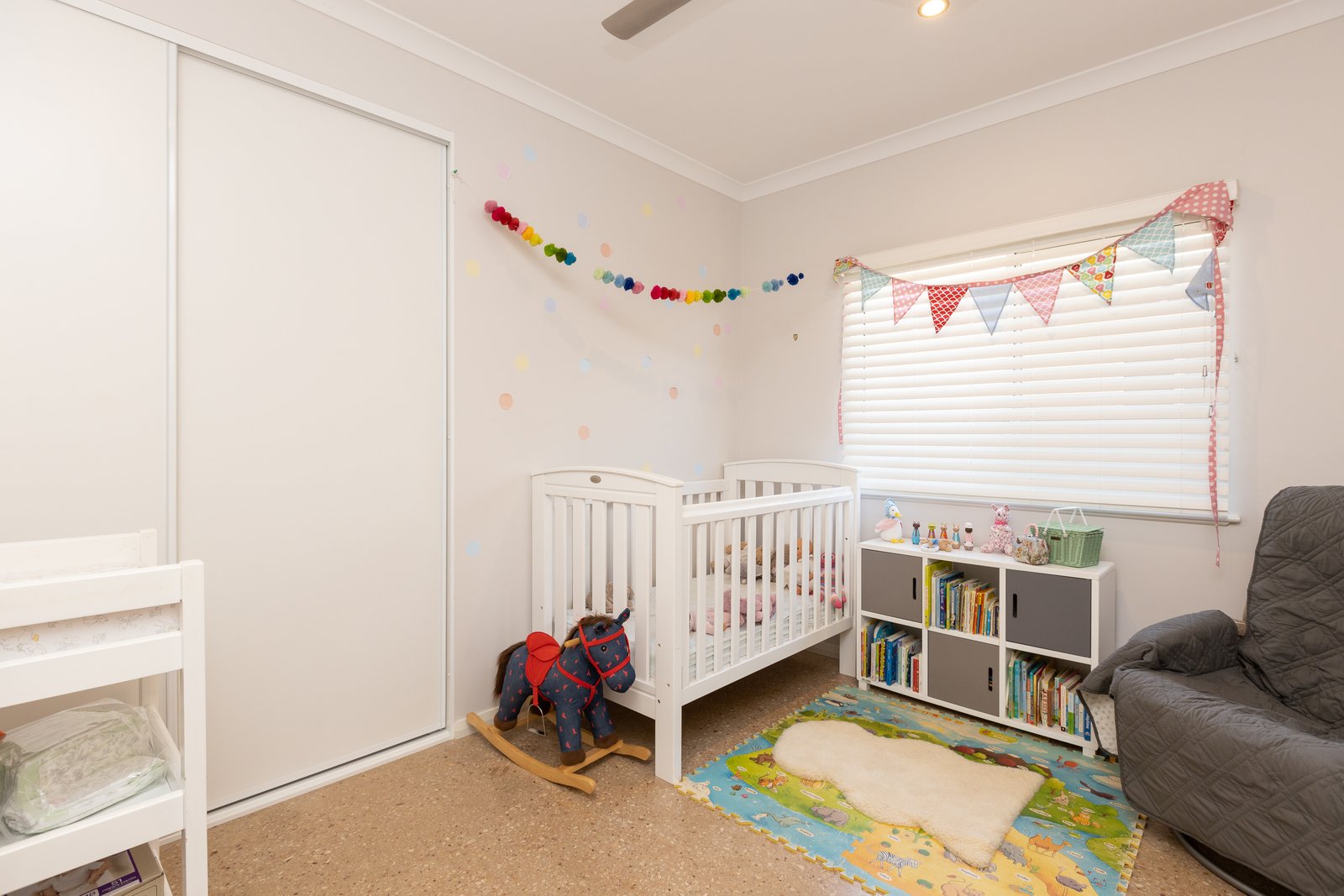 51 Nakamura Avenue BILINGURR 27