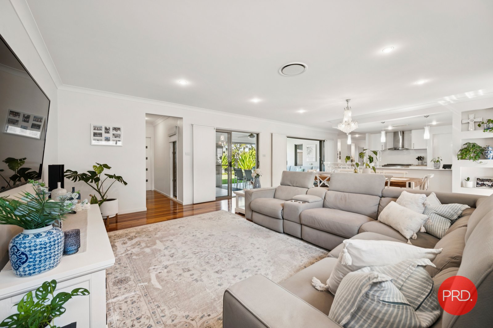 51 North Sapphire Road SAPPHIRE BEACH 11