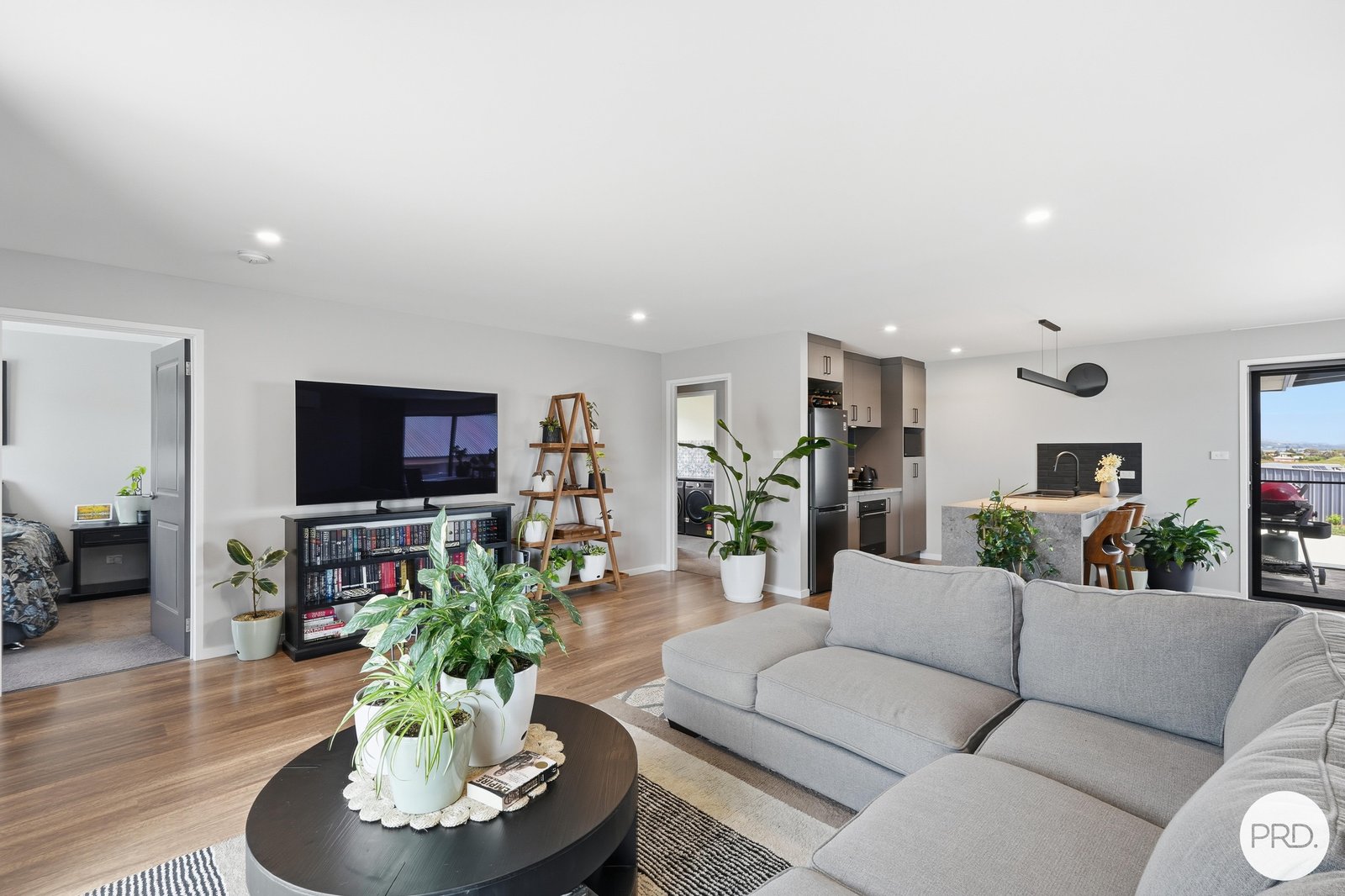 51 Riviera Drive OLD BEACH 14