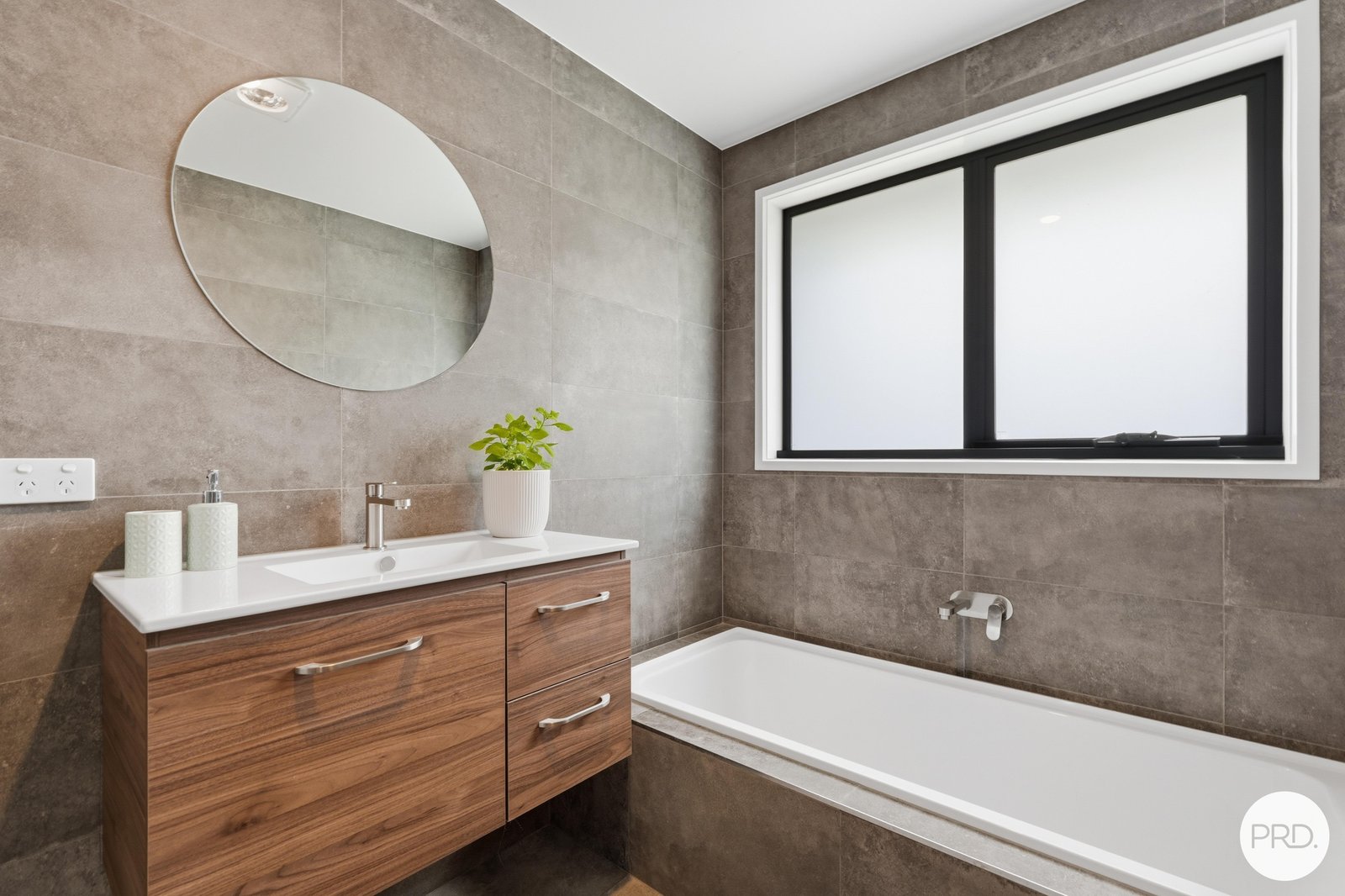 51 Riviera Drive OLD BEACH 28