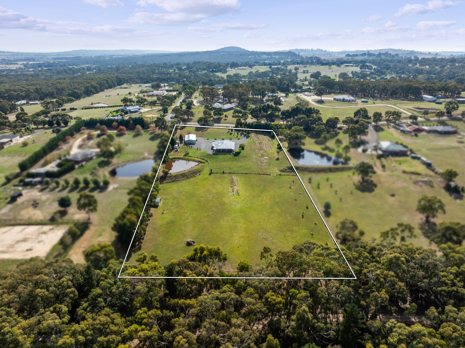 Real Estate and Property in 51 Rosa Court, Kyneton, VIC