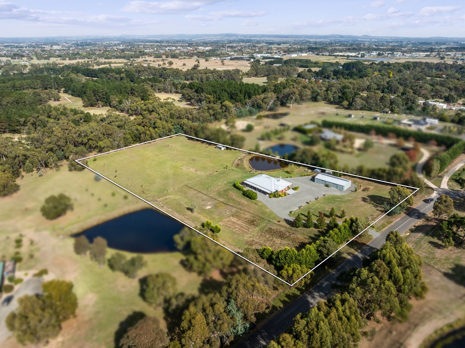 Real Estate and Property in 51 Rosa Court, Kyneton, VIC