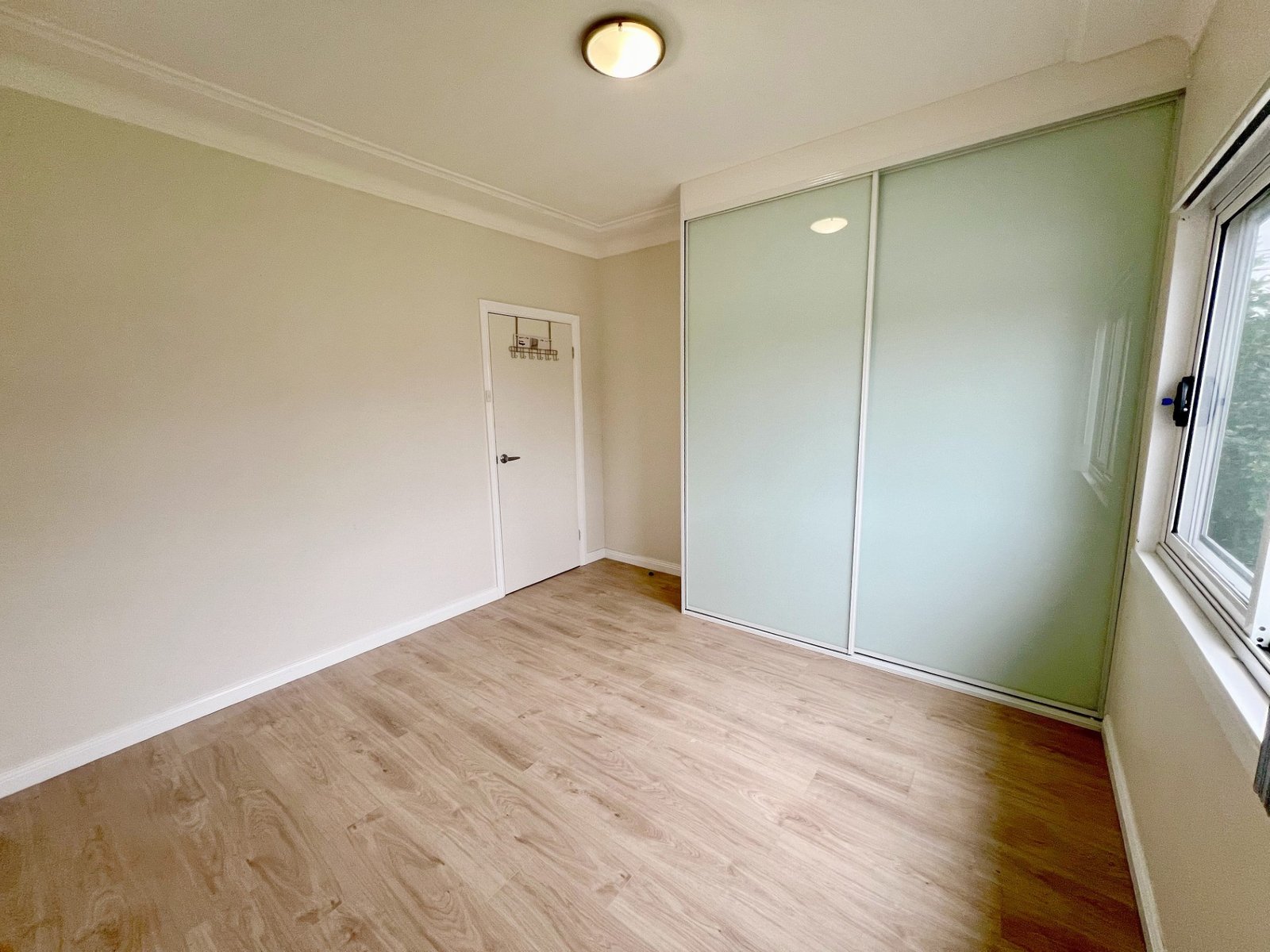 51 Rose St  LIVERPOOL 6