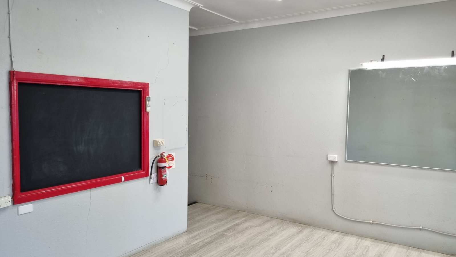 51 Russell Street TUMUT 3