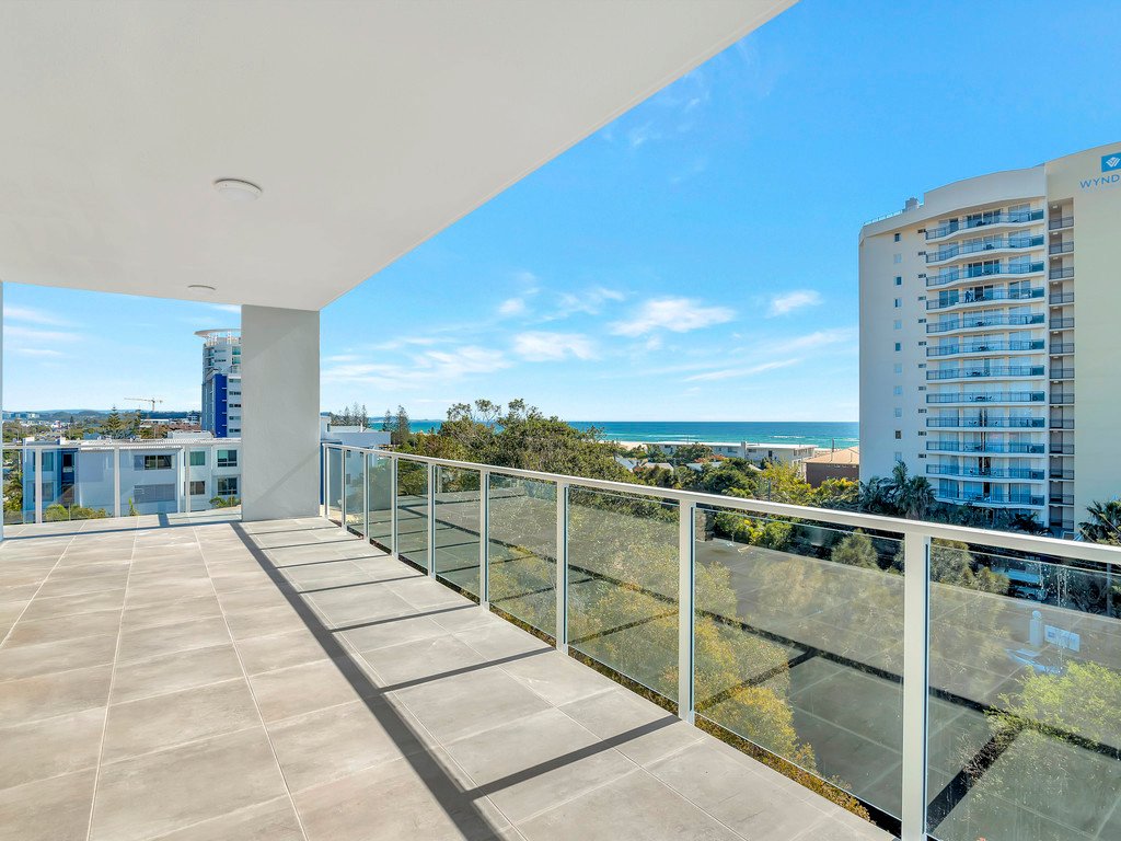 5/1 South Street COOLANGATTA 2