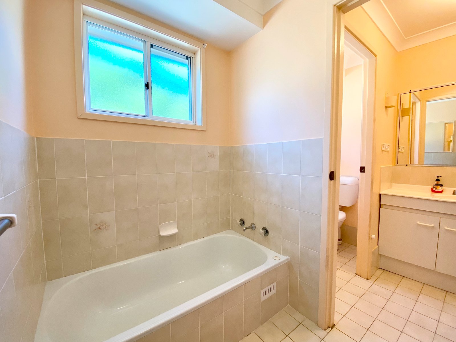 51 Spinnaker Way CORLETTE 18