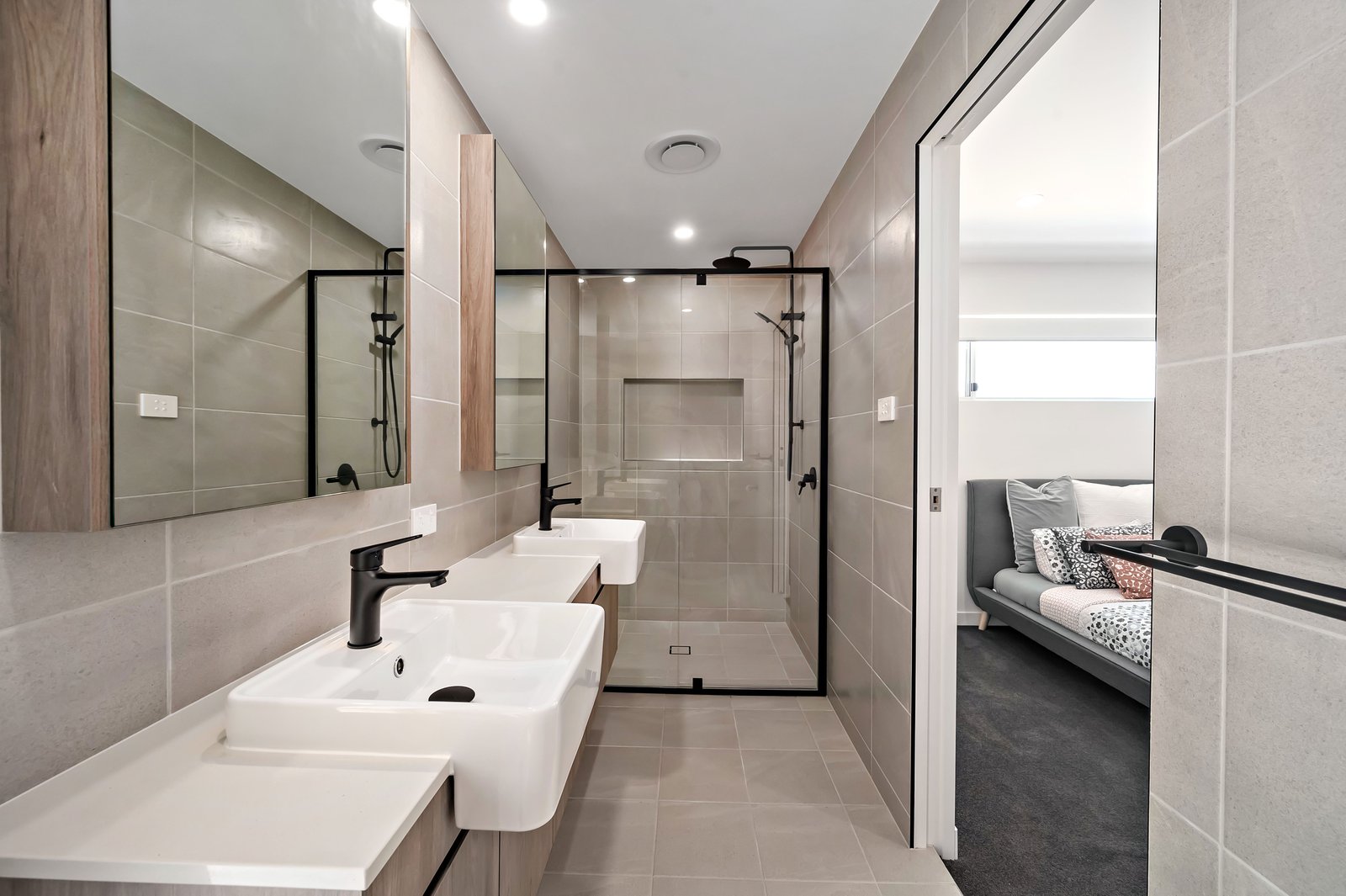 51 Squire Street FINGAL BAY 17