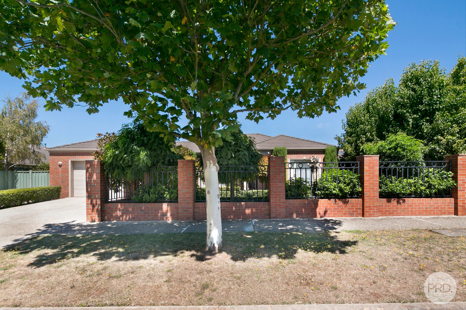 51 Stirling Dr  LAKE GARDENS 3