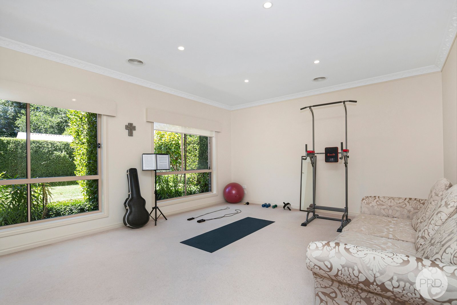 51 Stirling Dr  LAKE GARDENS 6