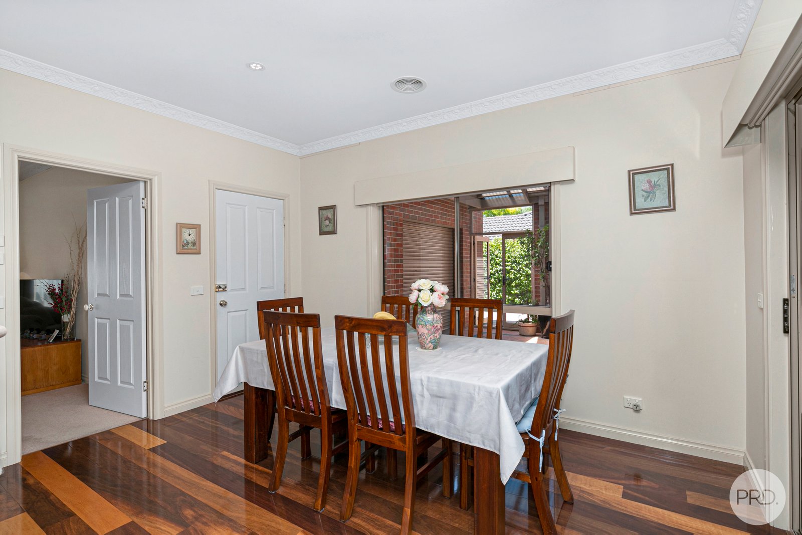 51 Stirling Dr  LAKE GARDENS 11