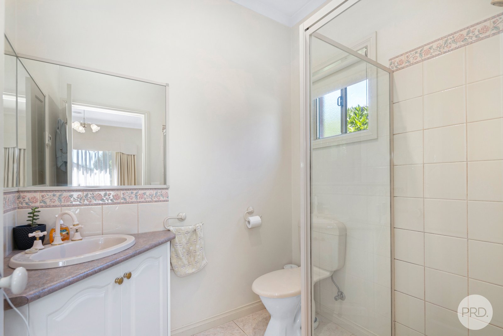 51 Stirling Dr  LAKE GARDENS 13