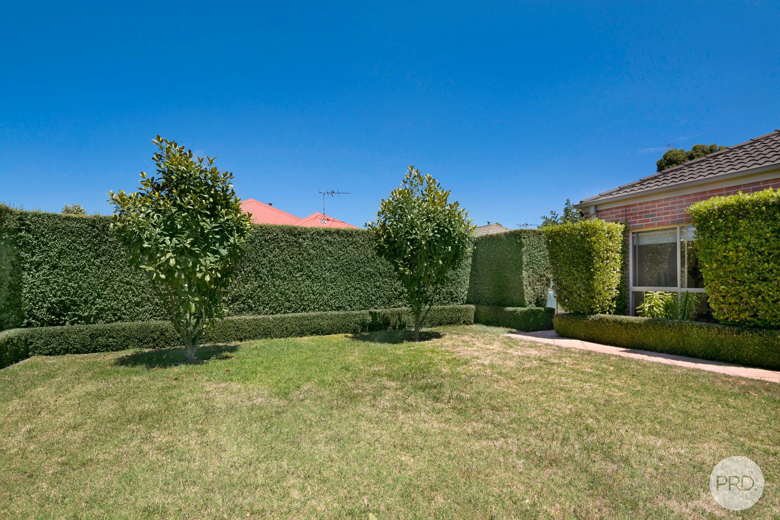 51 Stirling Dr  LAKE GARDENS 22
