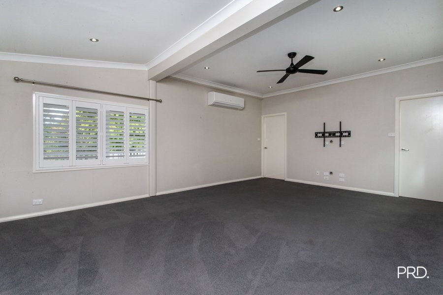 51 Third St  Warragamba 4
