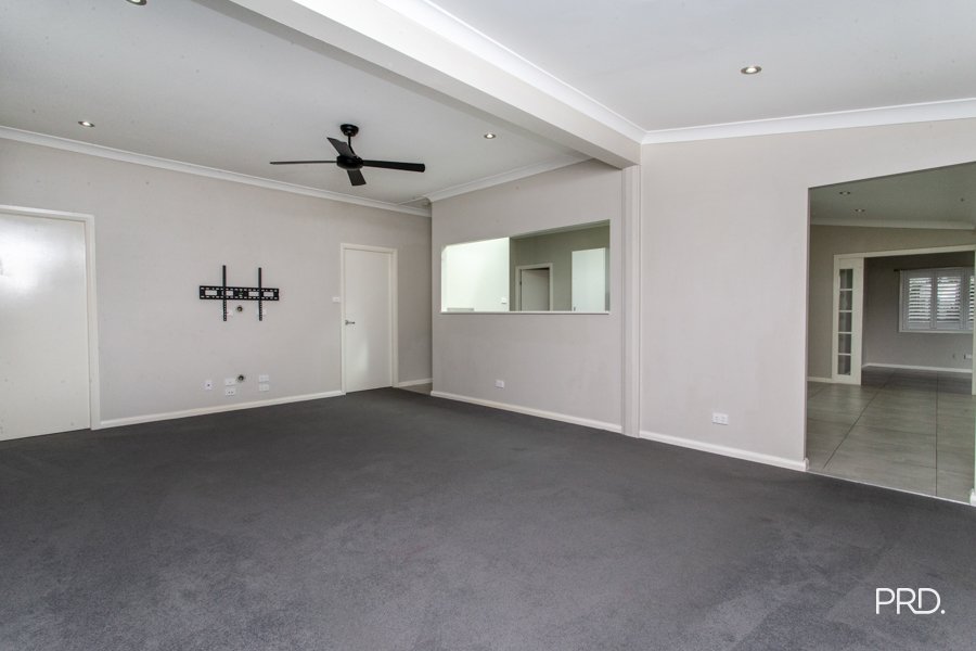 51 Third St  Warragamba 5
