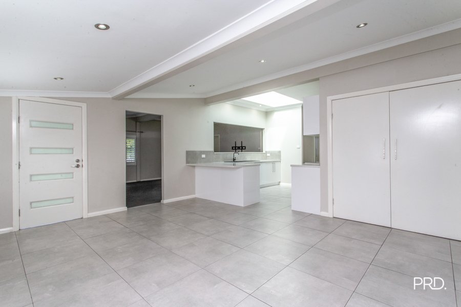 51 Third St  Warragamba 8