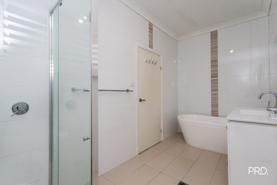 51 Third St  Warragamba 12