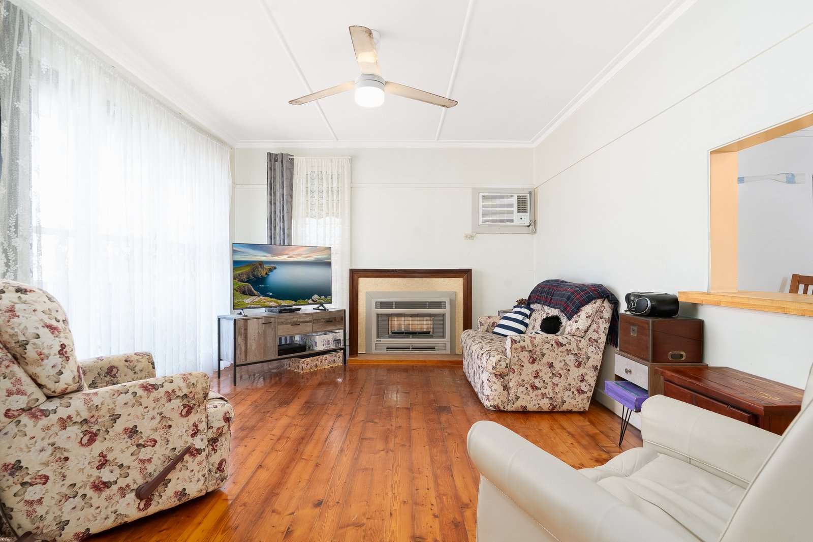 Gallery: 51 Waitara Grove