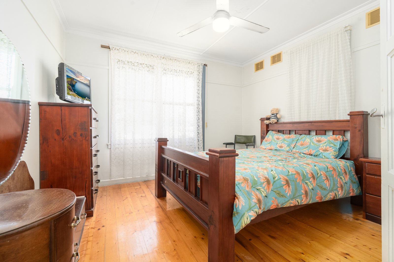 Gallery: 51 Waitara Grove