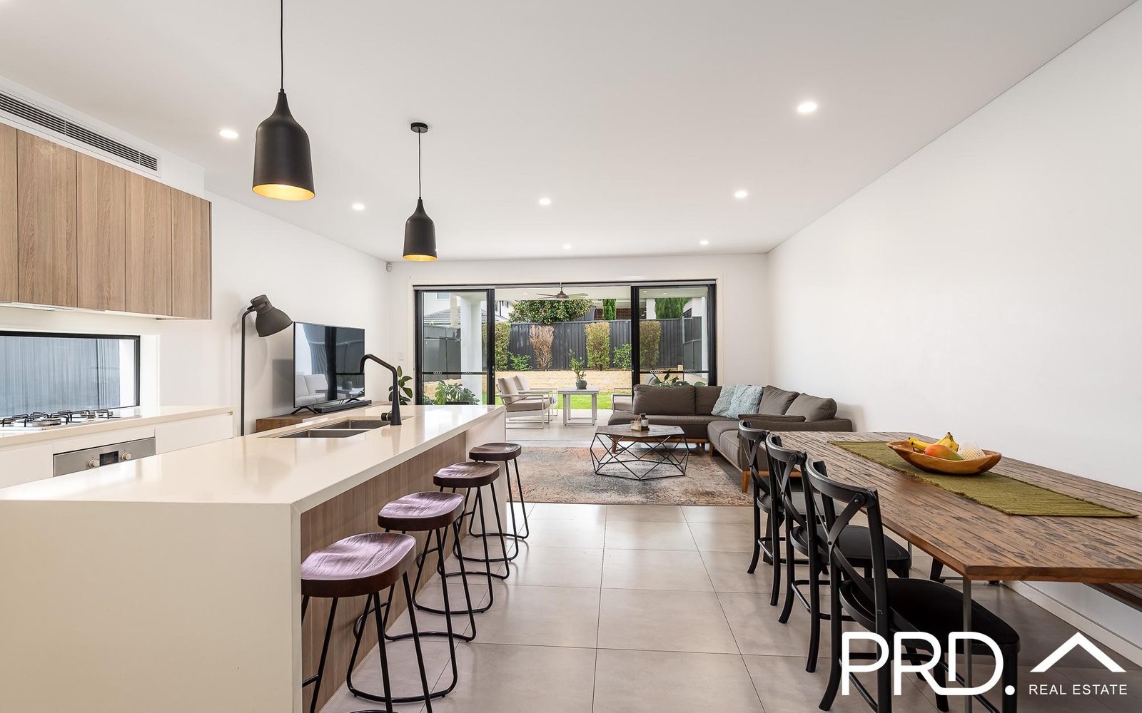 51 Wall Avenue PANANIA 2