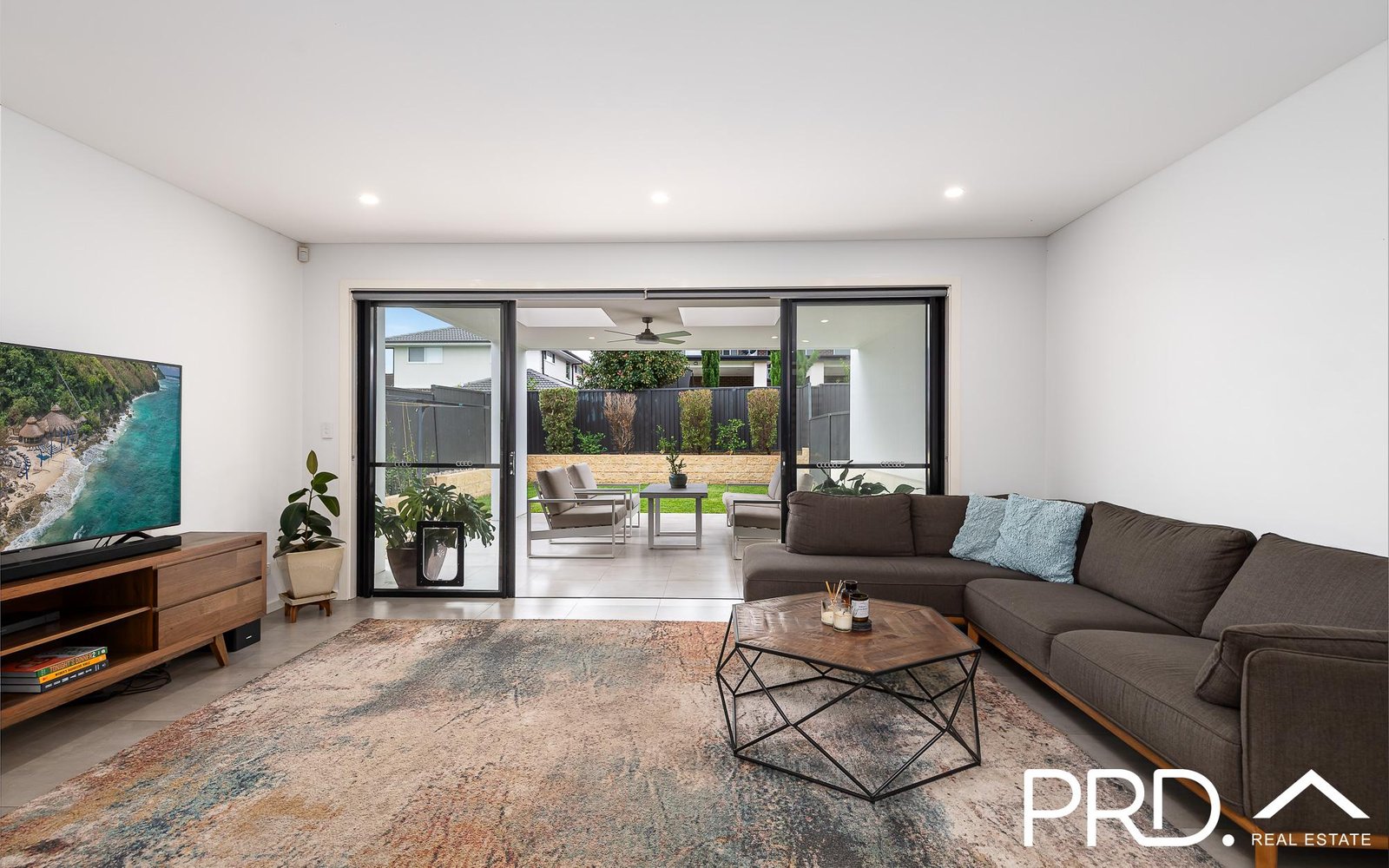 51 Wall Avenue PANANIA 3