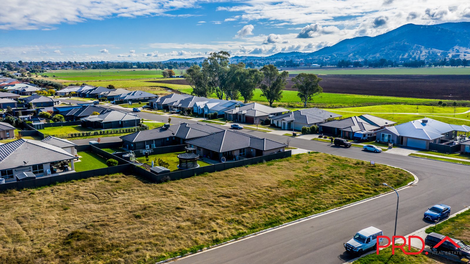 51 Warrah Drive TAMWORTH 7