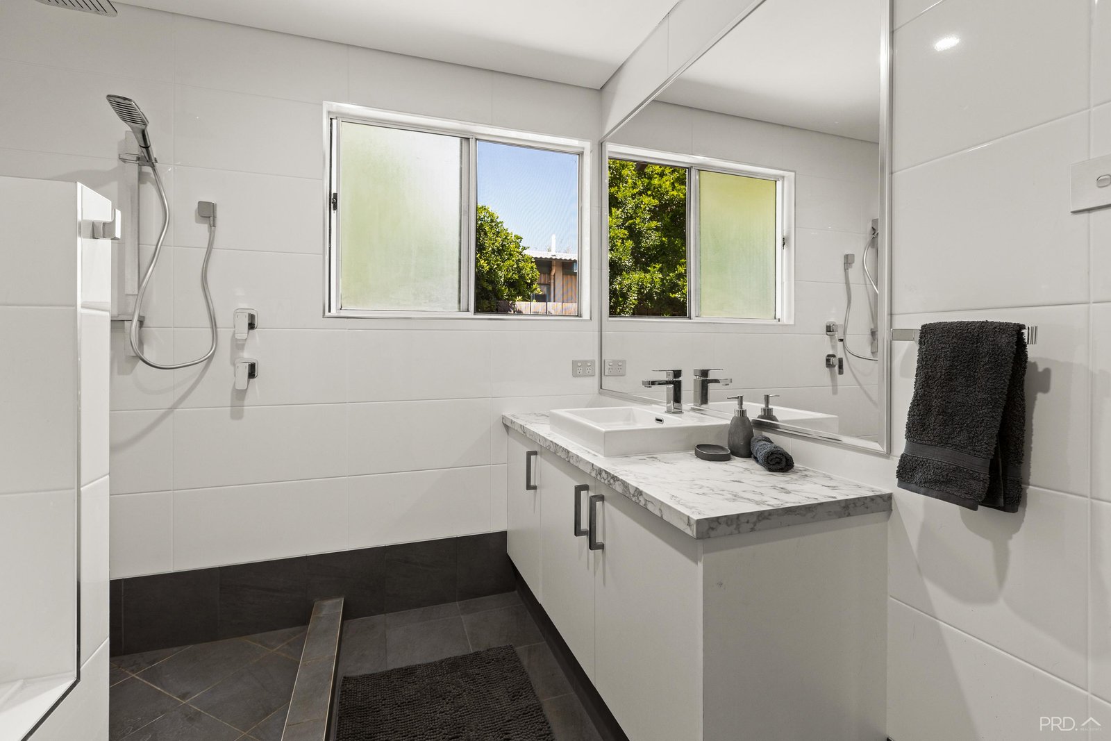 5/1 Whimbrel Street DJUGUN 16