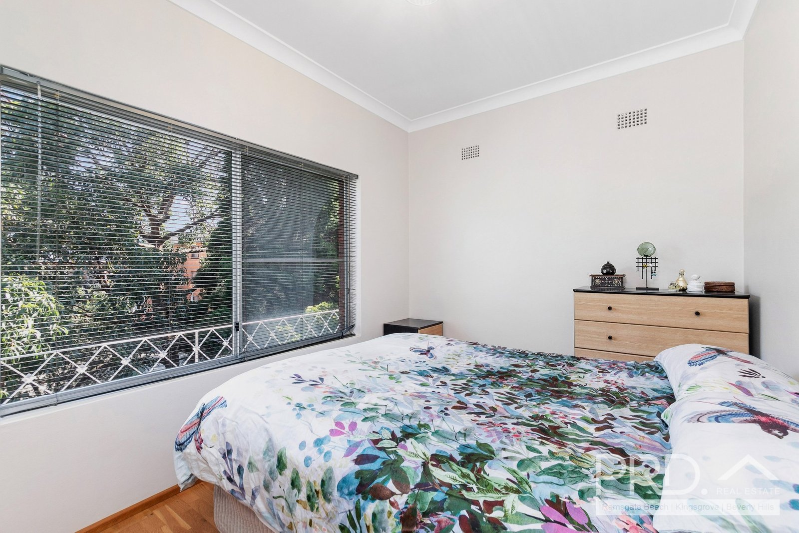5/10-12 Queens Road BRIGHTON-LE-SANDS 2