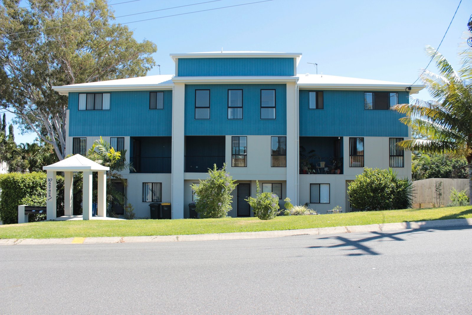 5/10 Arthur Street BOYNE ISLAND 1