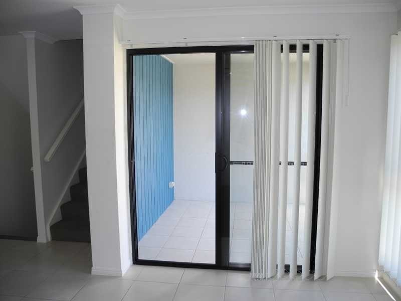 5/10 Arthur Street BOYNE ISLAND 12