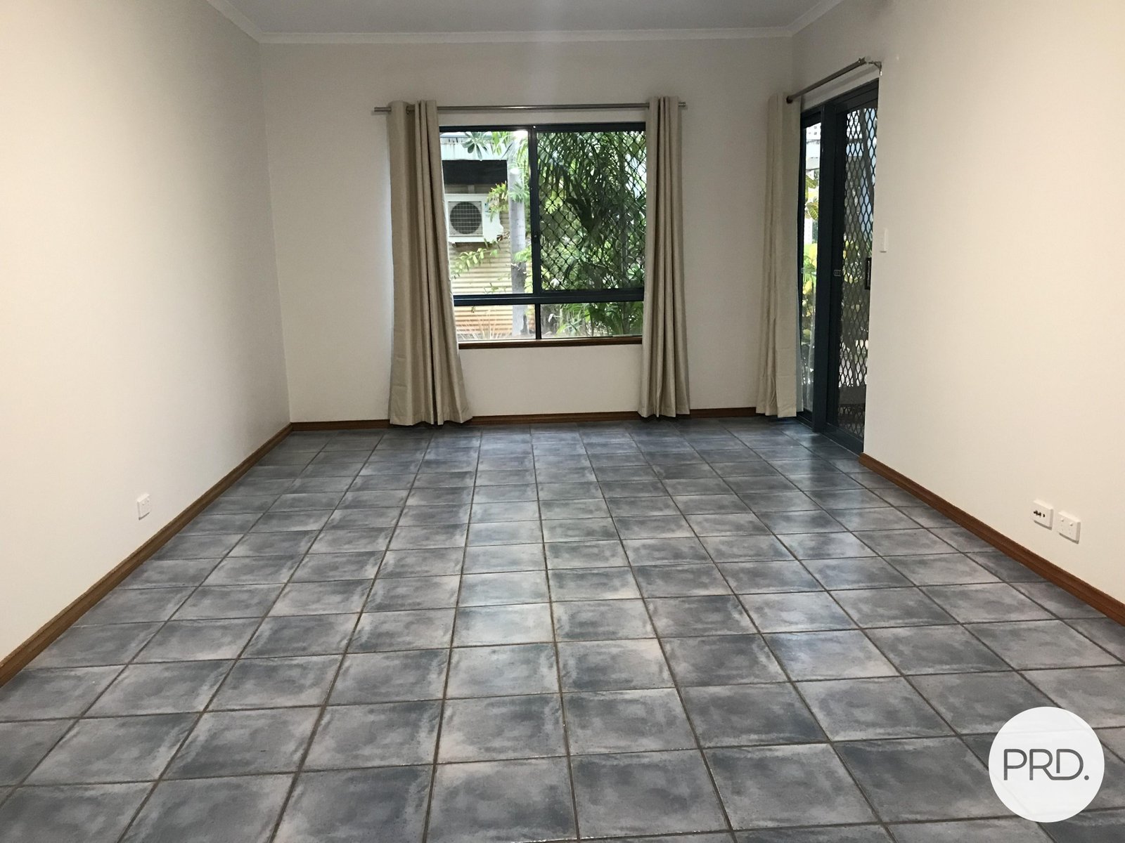 5/10 Bagot Street DJUGUN 3
