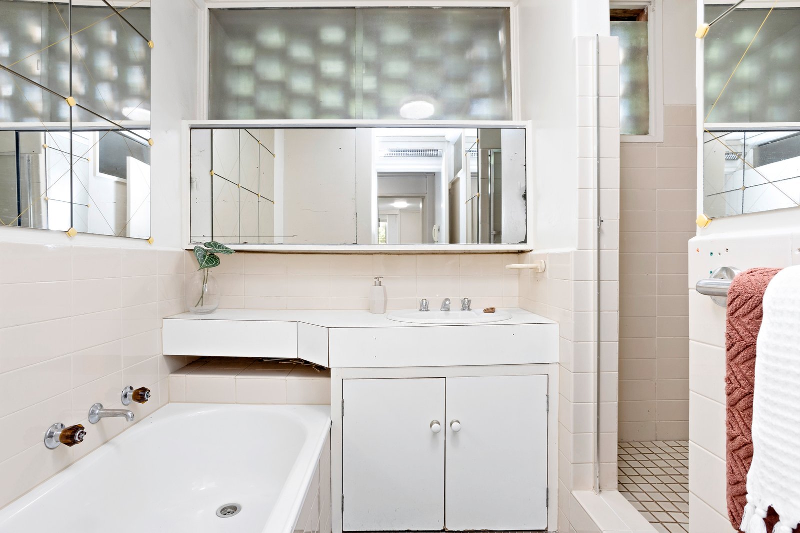 Real Estate and Property in 5/10 Khartoum Street, Caulfield North, VIC