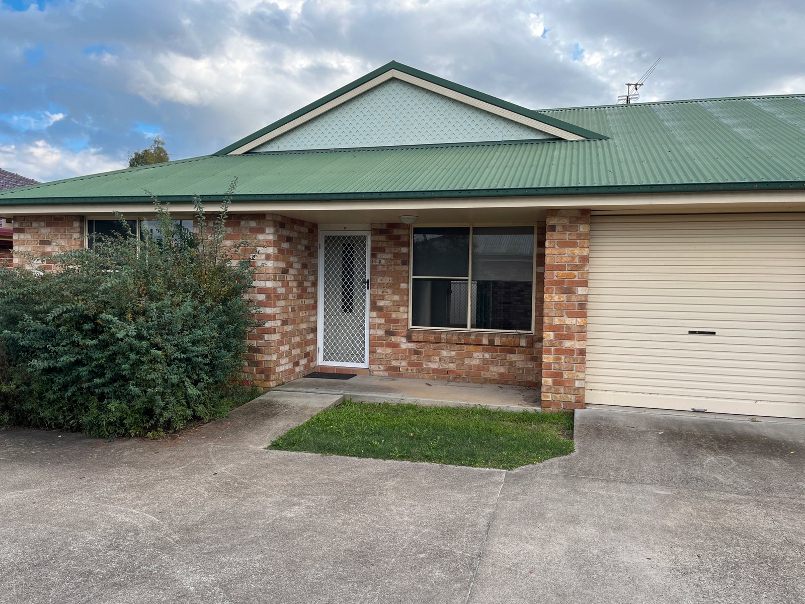 5/10 North Street TAMWORTH 1