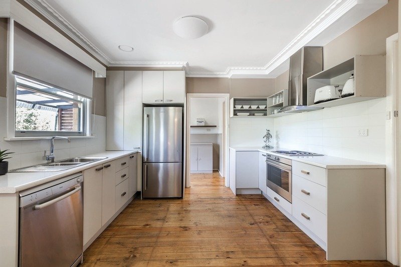 Gallery: 510 Ripon Street South