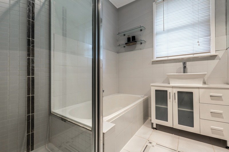 Gallery: 510 Ripon Street South