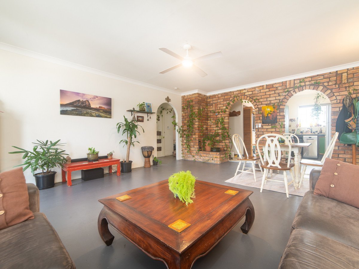 5/10 Tenth Avenue Palm Beach 2