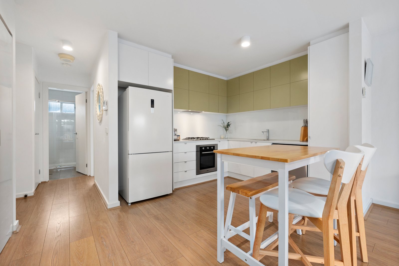 Gallery: 5/10 Warrigal Road