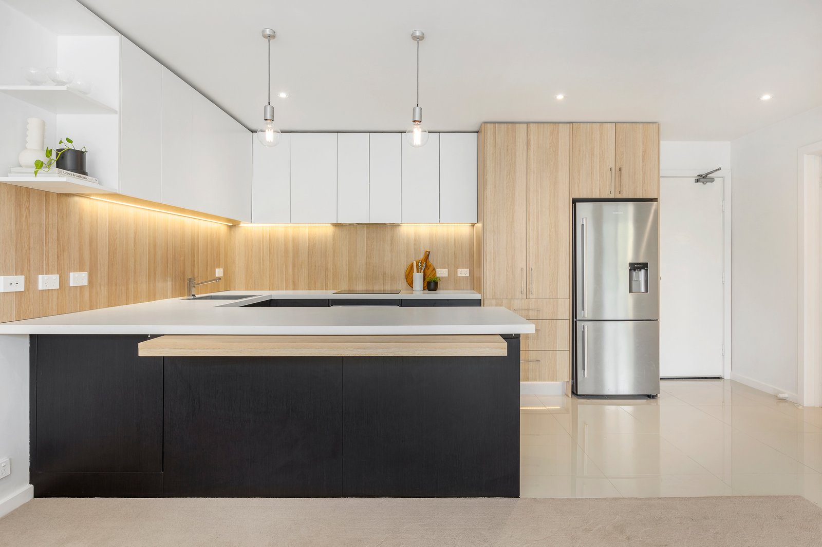 Gallery: 5/102 Broadway