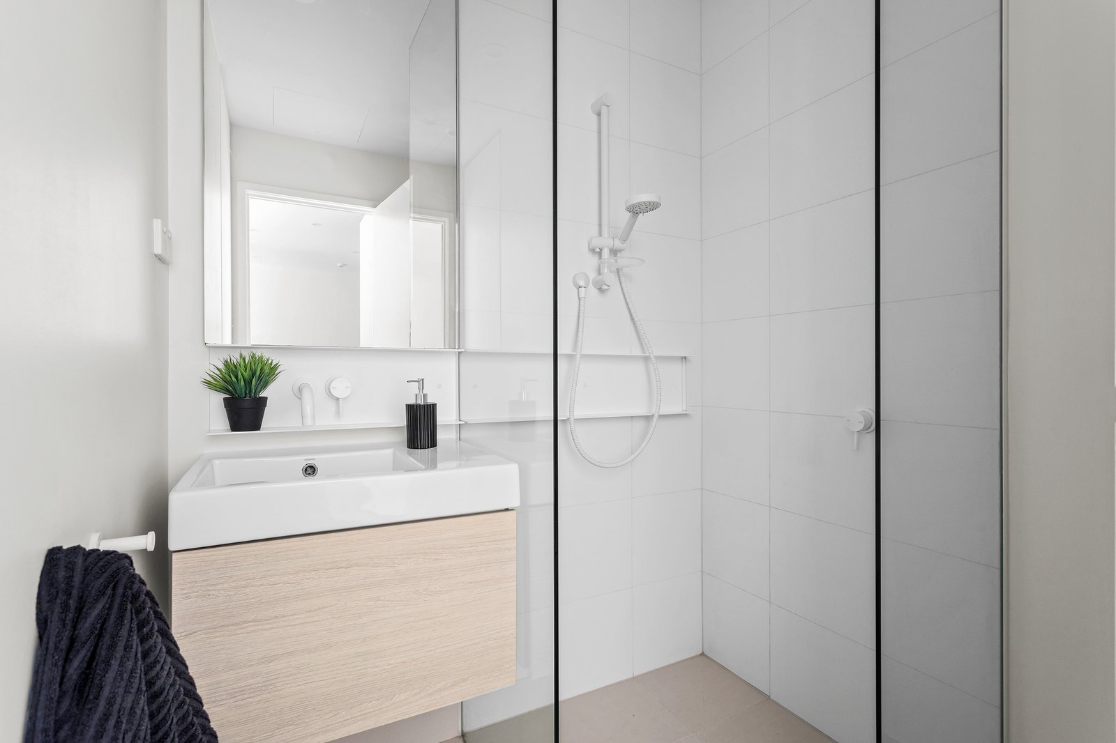 Real Estate and Property in 5/1044 Glen Huntly Road, Caulfield South, VIC