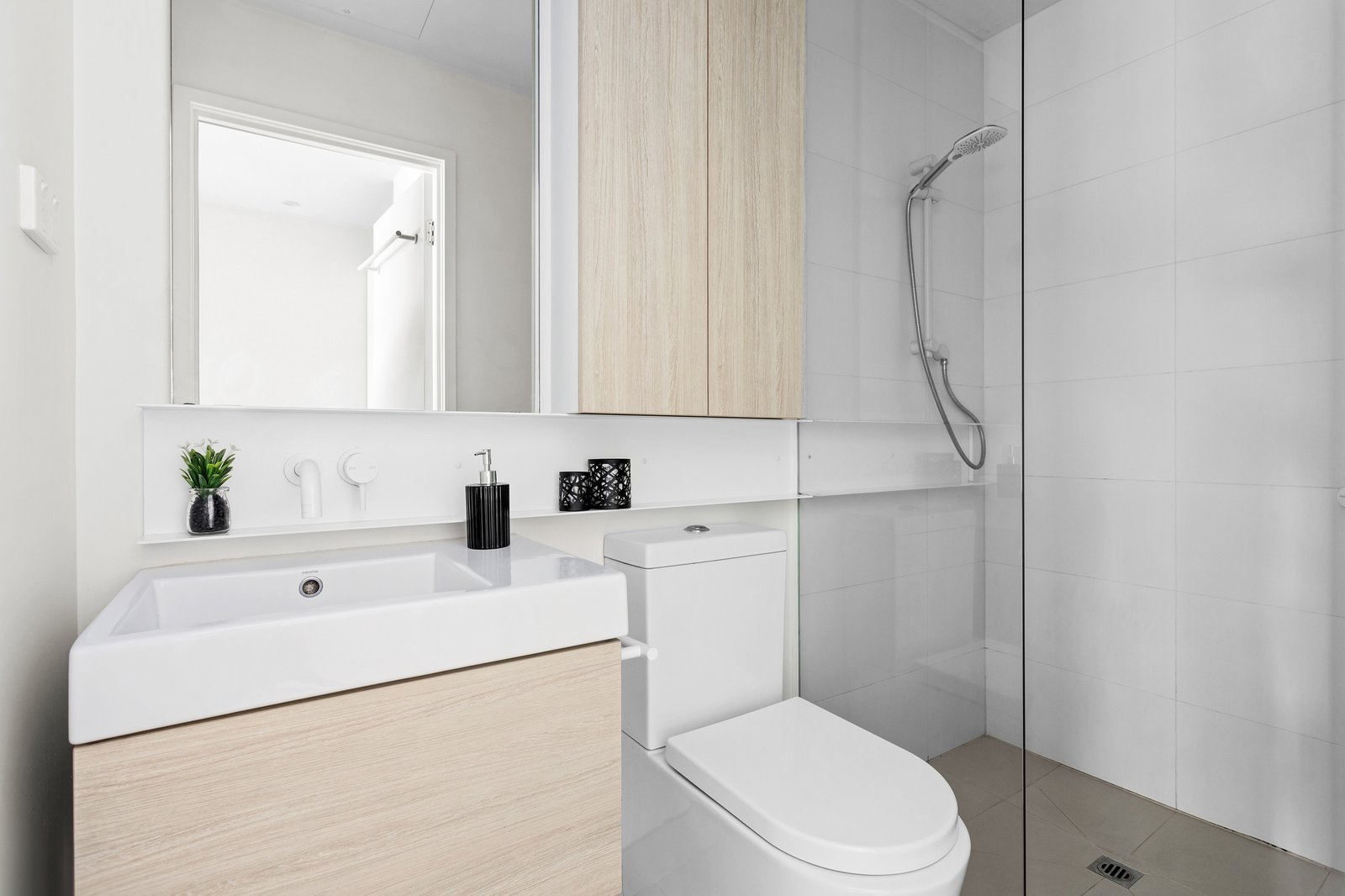 Real Estate and Property in 5/1044 Glen Huntly Road, Caulfield South, VIC