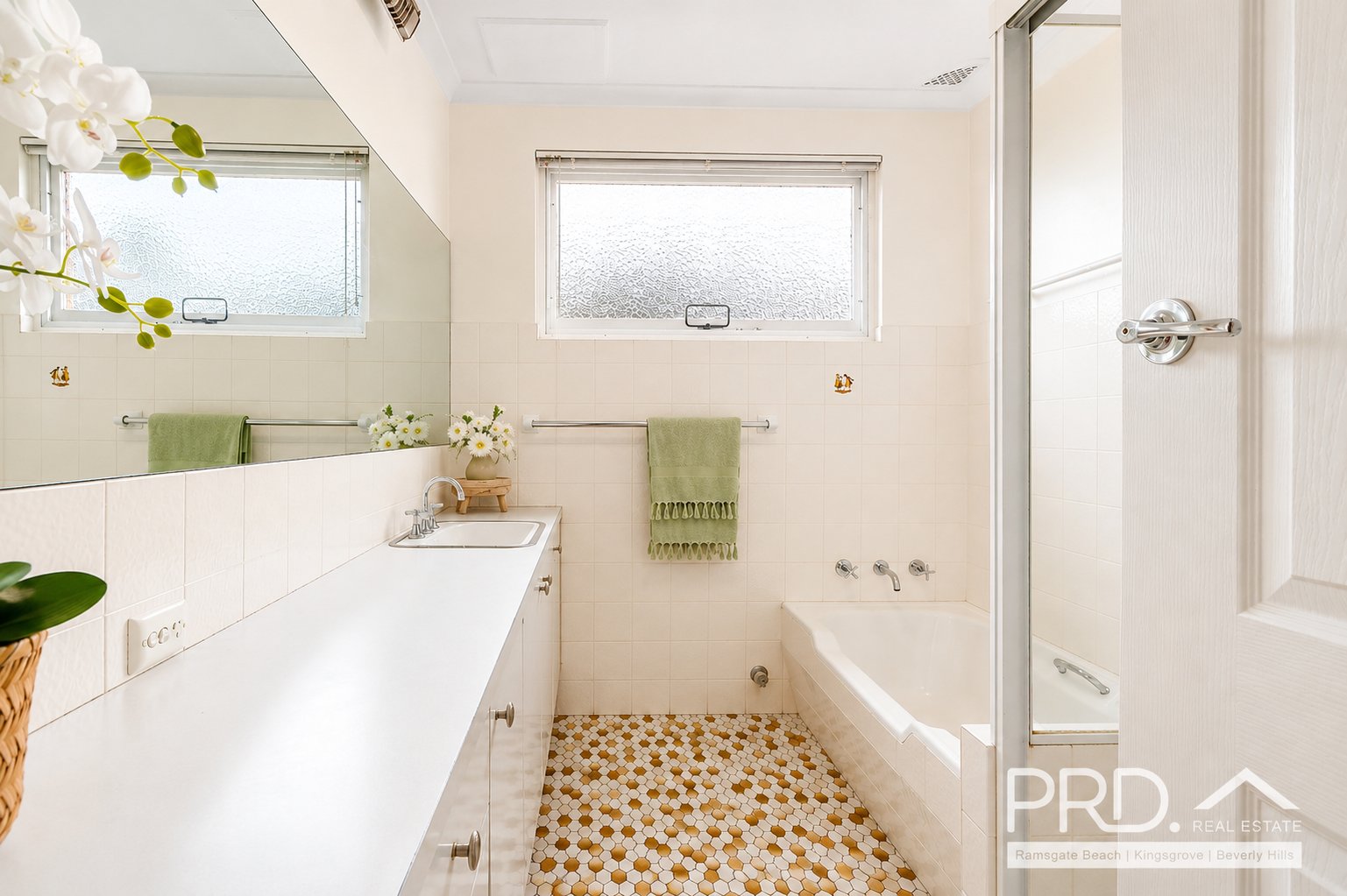 5/106-108 Chuter Avenue RAMSGATE BEACH 4