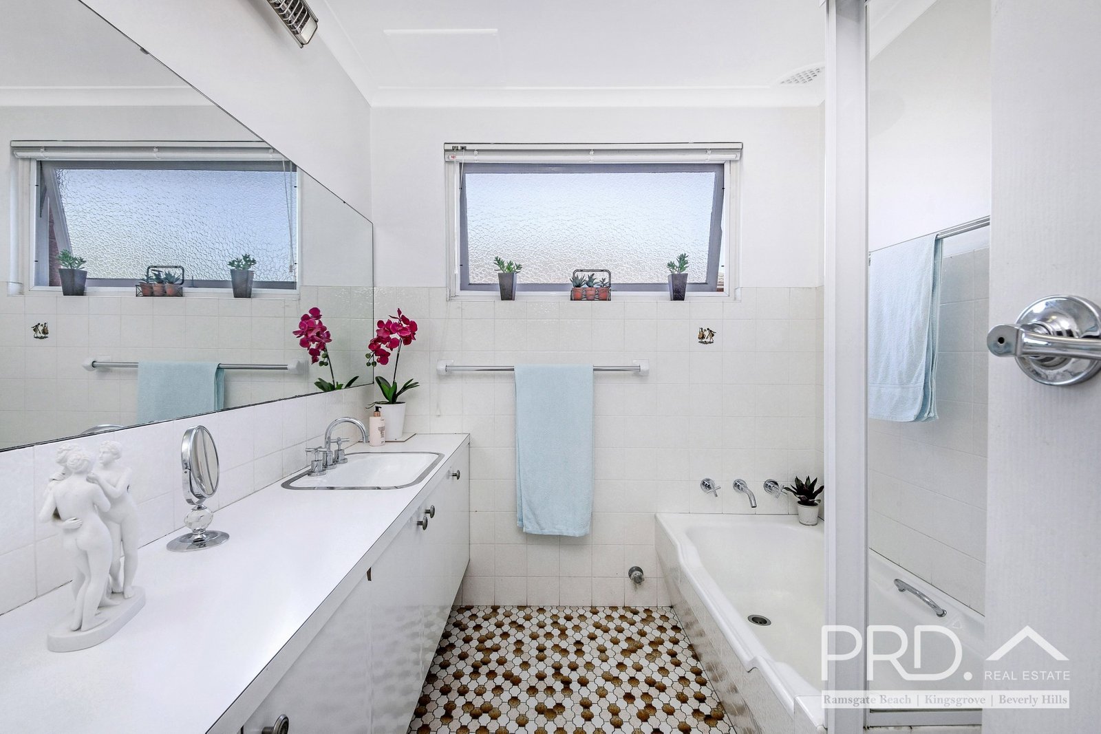 5/106-108 Chuter Avenue RAMSGATE BEACH 7