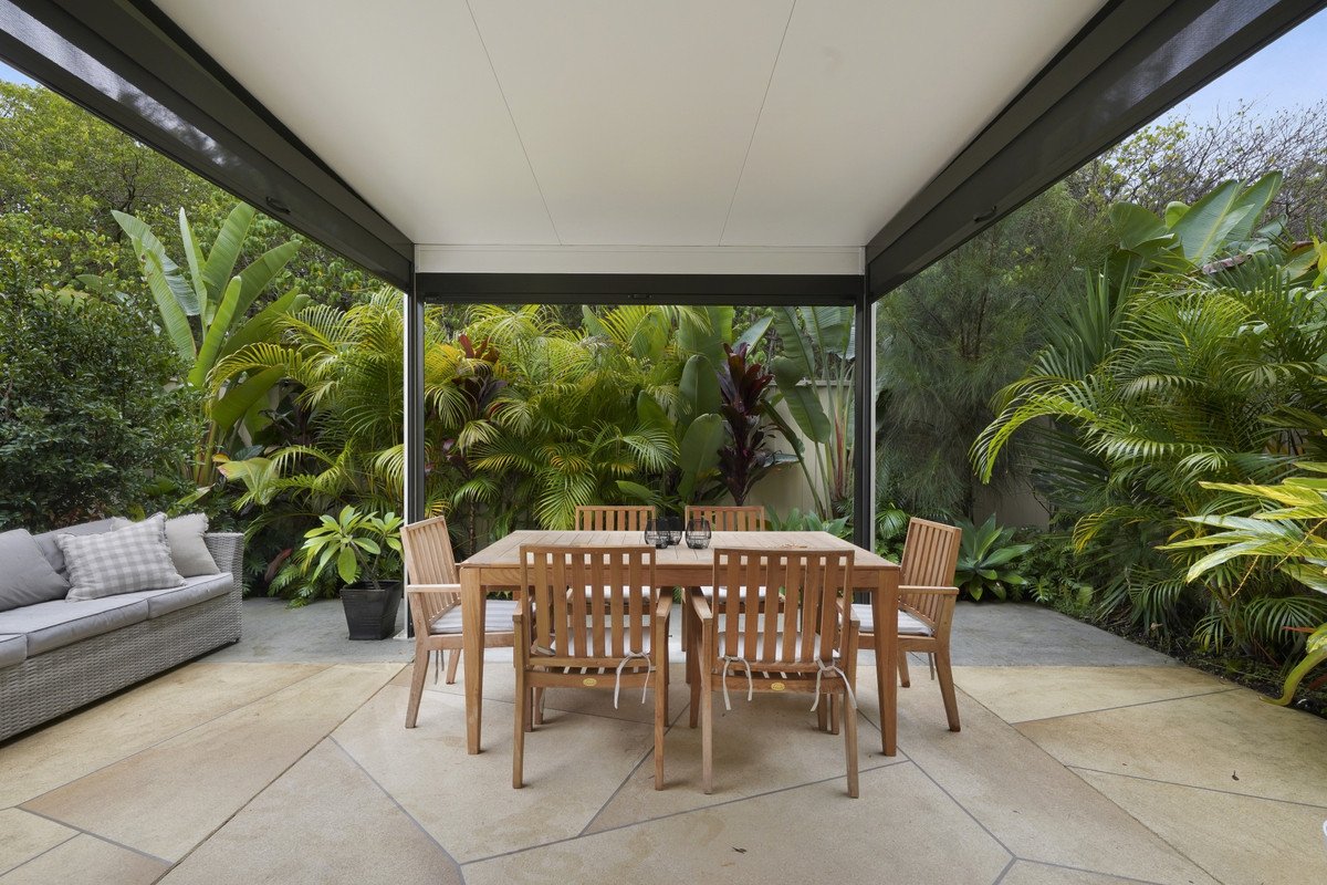 5/11-17 Beachcomber Court Burleigh Waters 3